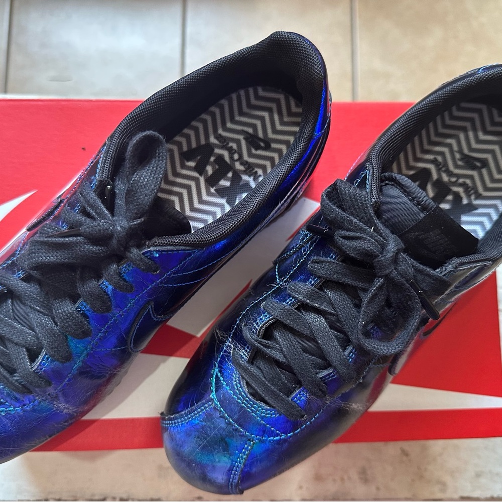 Pre-Owned Size 9 Nike Cortez Leather SE In Iridescent